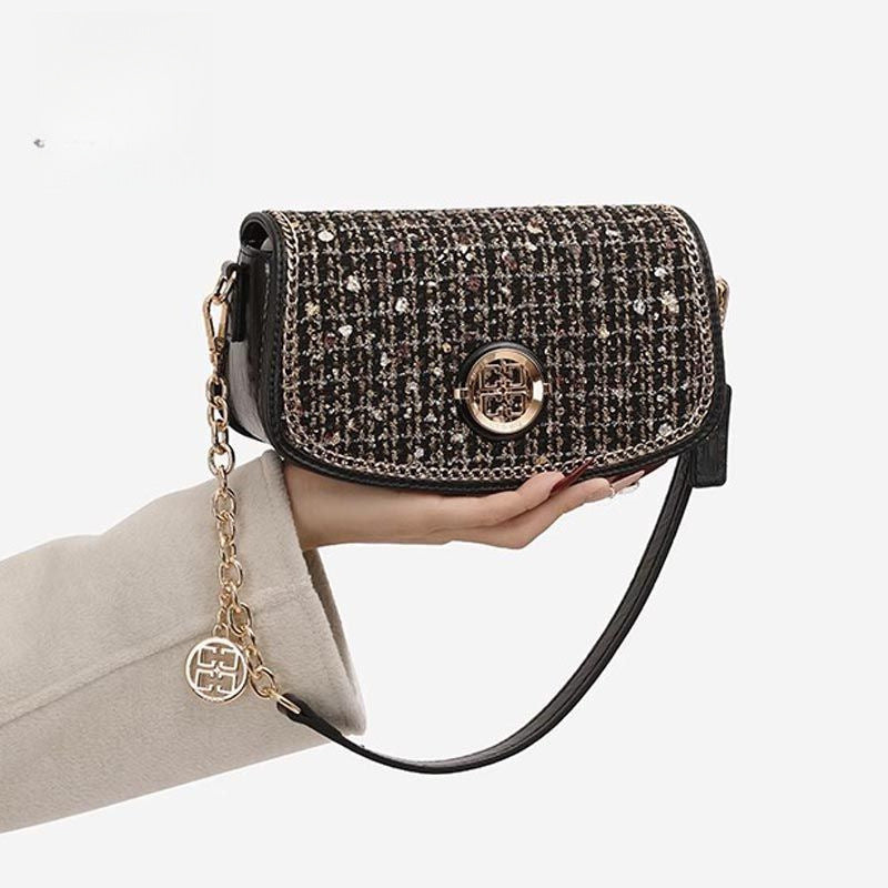 Auric Edge Chain Messenger