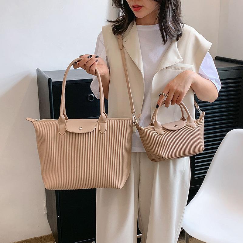 Luxe Curve Shoulder Bag
