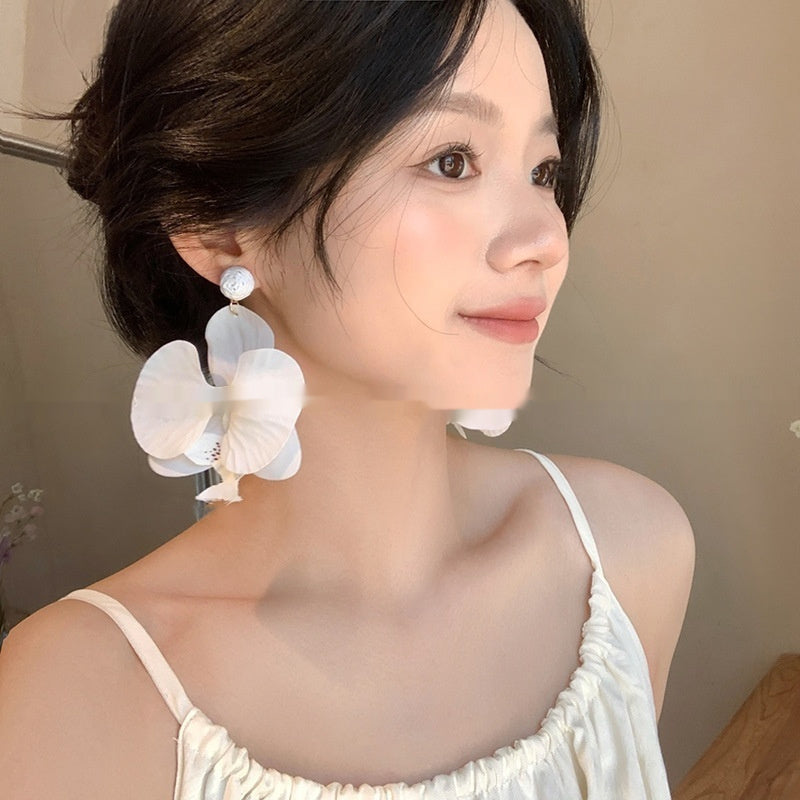 Women's Fashion Personality Elegant Flower Stud Earrings