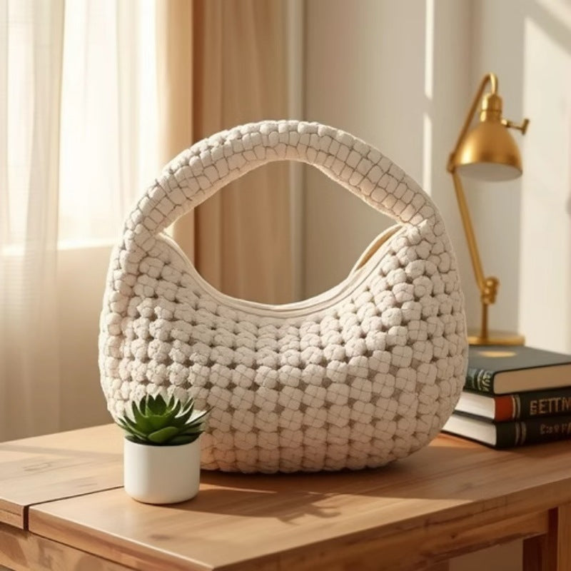 Elegante bolso de luna nueva tejido a mano