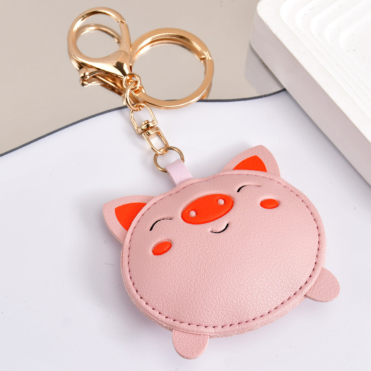 Creative Pig Girls Exquisite Leather Key Chain