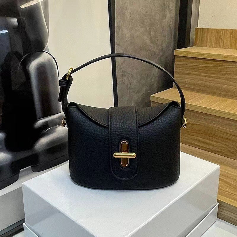 EaseLuxe Underarm Bag