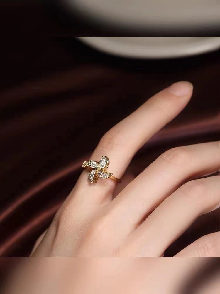Female Versatile Micro Inlaid Rotating Ring