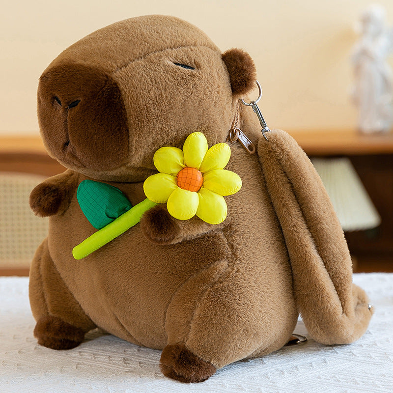 Mochila creativa de peluche de capibara
