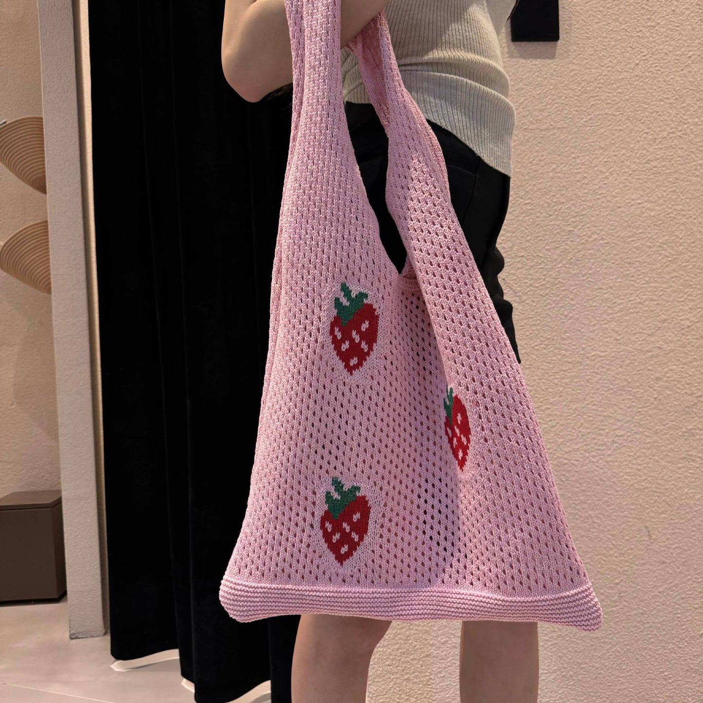 Japanese And Korean Strawberry Knitted Hollow Bag