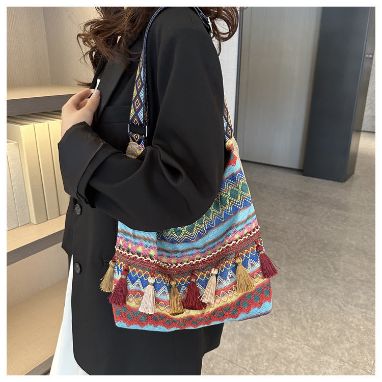 Nomadiq Retro Shoulder Bag