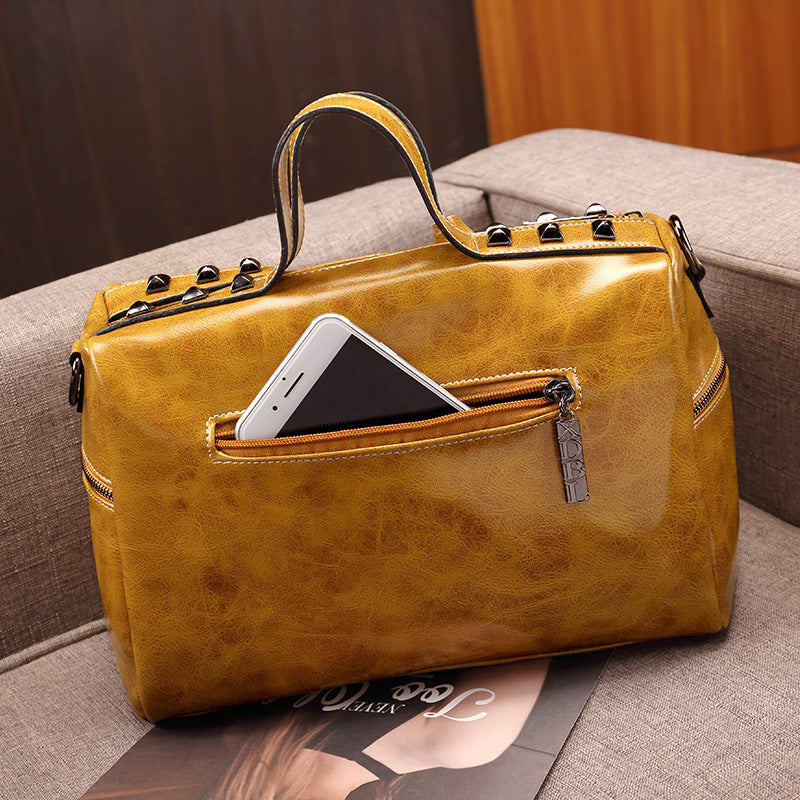 Retro European And American Style Single Shoulder Hand Carry Bag