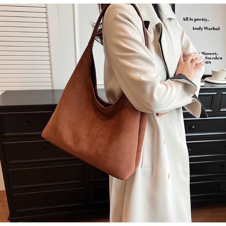 Élan Suede Tote