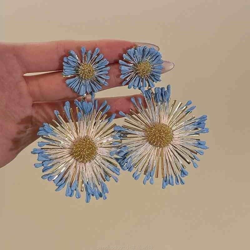 Flower Pattern Shell Tassel Round Earrings Light Luxury High Sense