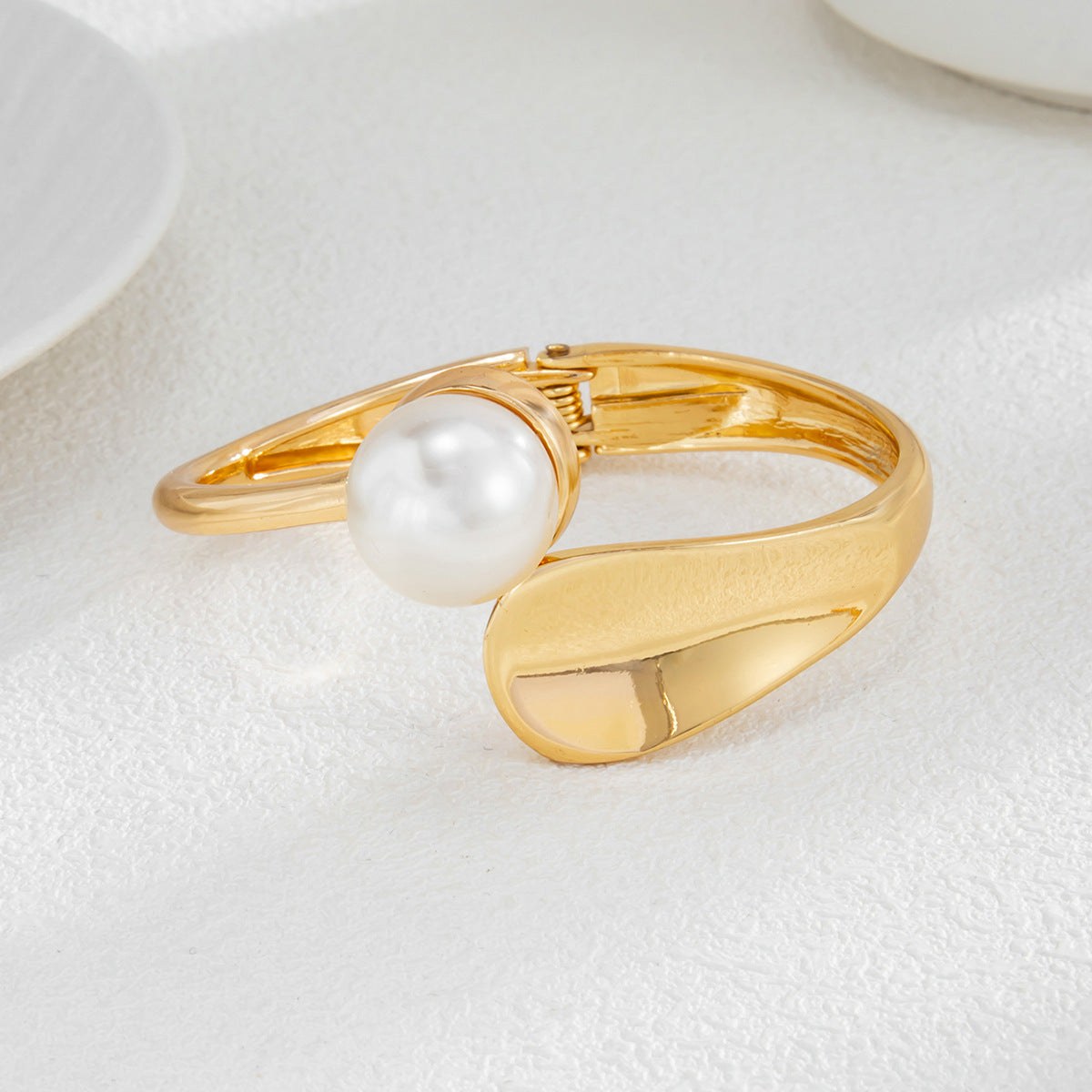 Ornament Irregular Fashion Pearl Bracelet Fashion Open Bracelet For Women