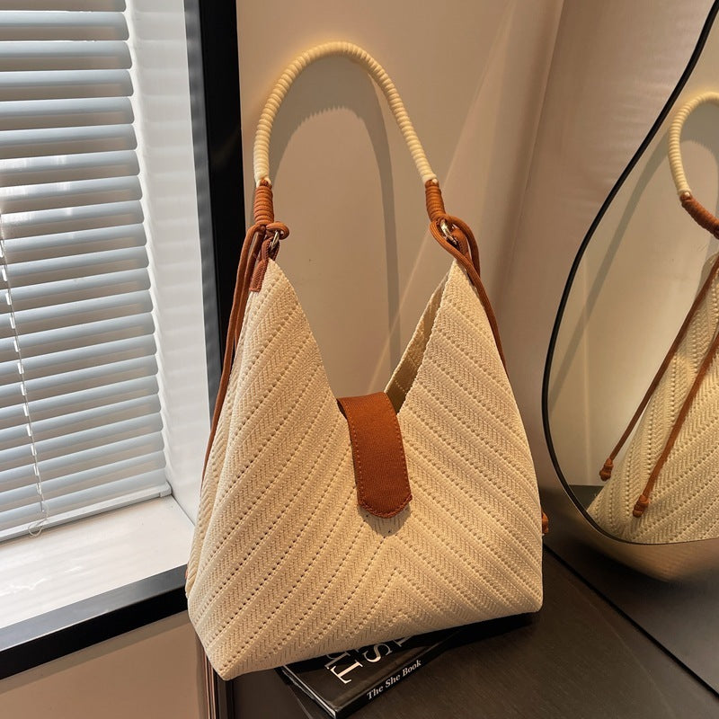 Underarm Commuting Tote Bag