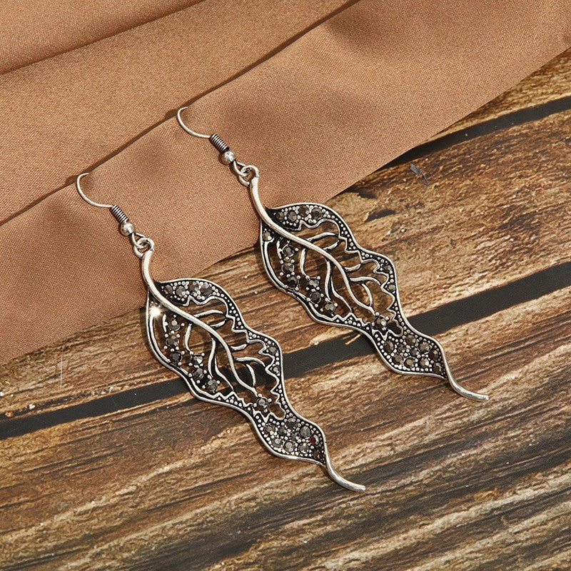 Diamond-shaped Diamond Personality Vintage Earrings