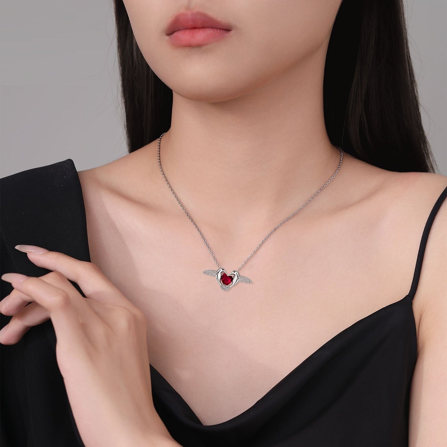 European And American Magpie Heart Necklace Women's Elegant High Sense Ornament