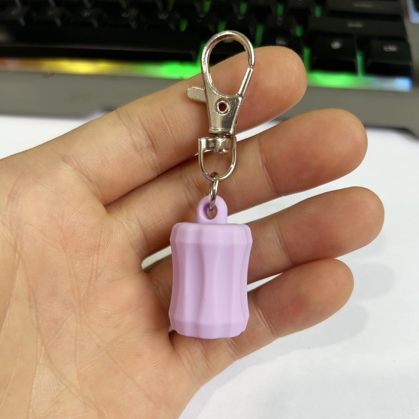 Portable Clip-on Lip Balm Keychain Cap
