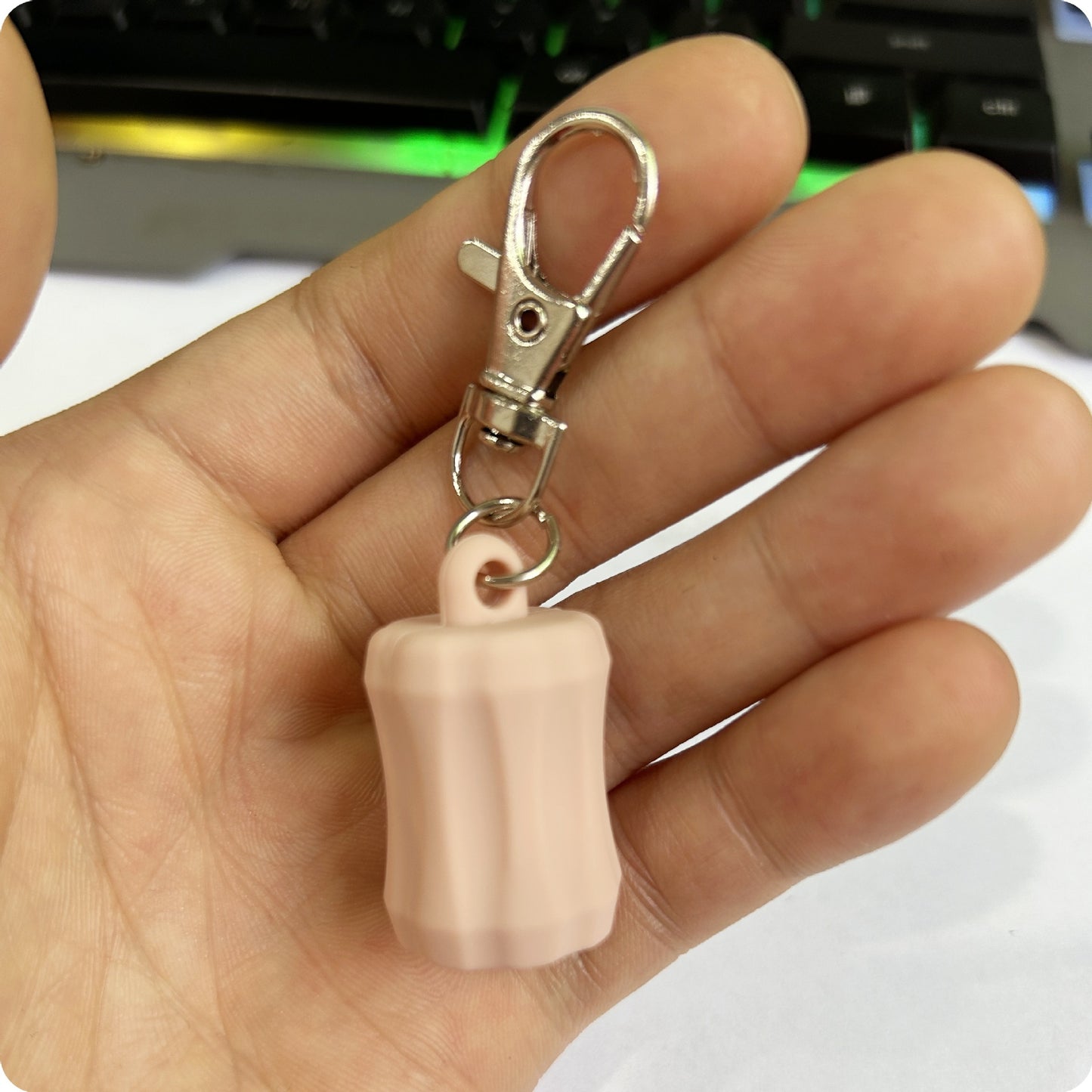 Portable Clip-on Lip Balm Keychain Cap