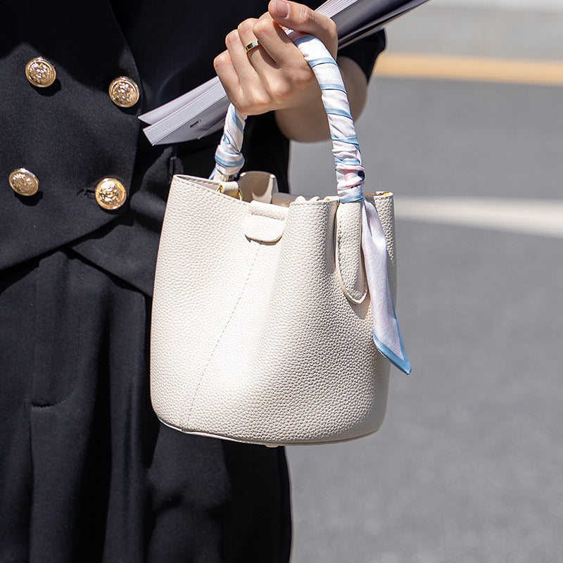 Bolso nuevo de moda simple y con personalidad para mujer