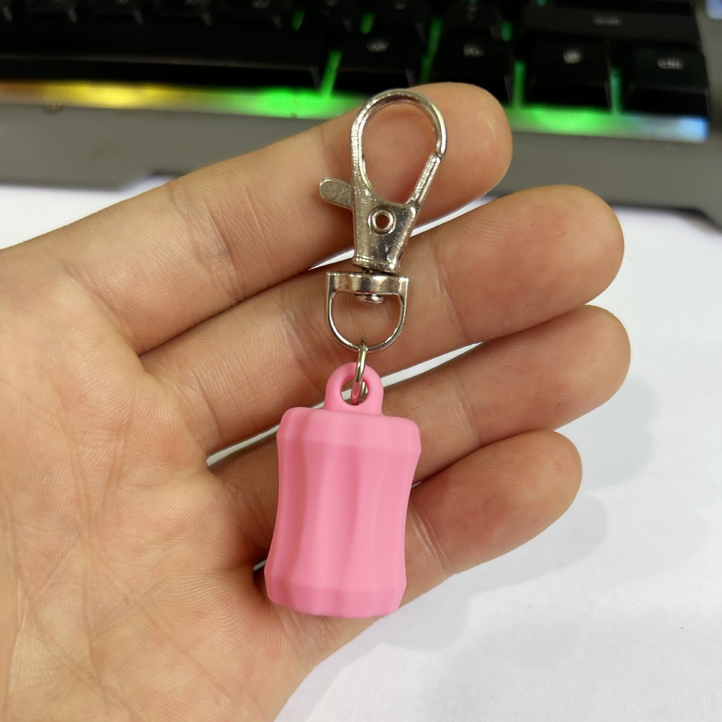 Portable Clip-on Lip Balm Keychain Cap