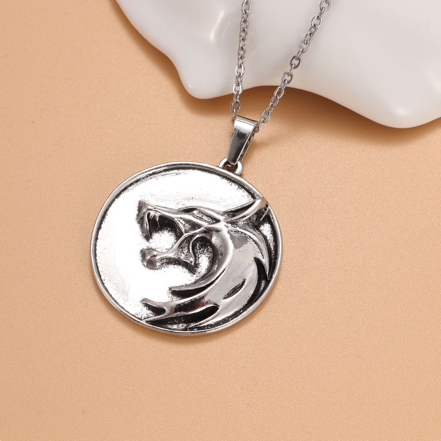 Hip Hop Friend Pendant Necklace Men's Hunter Wolf Head Totem