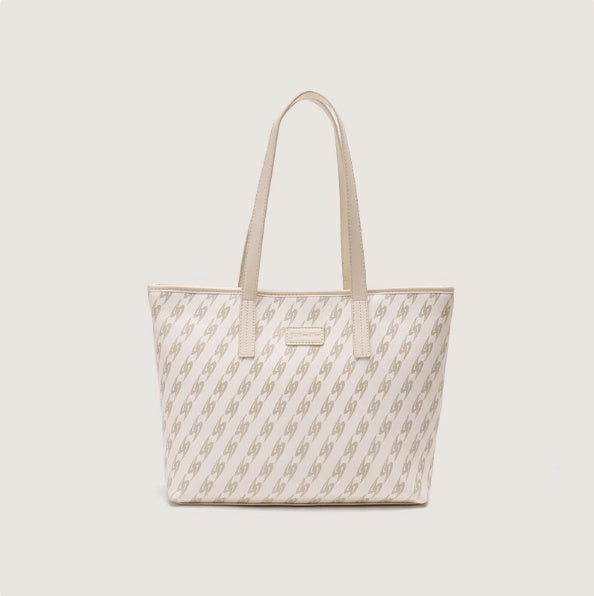 Nuvéra Shoulder Tote