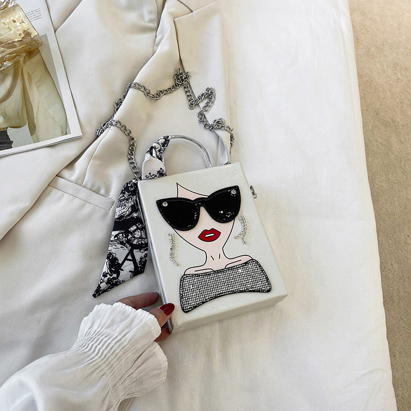 Novira Shoulder Tote