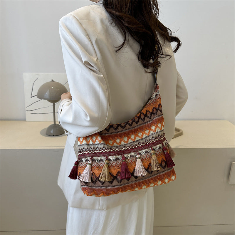 Nomadiq Retro Shoulder Bag