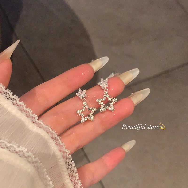 Special Interest Earrings Sweet And Delicate