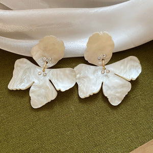 Silver Needle Resin Diamond Flower Earrings