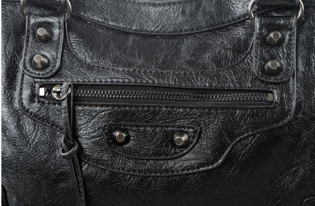 ModaFlex Crossbody