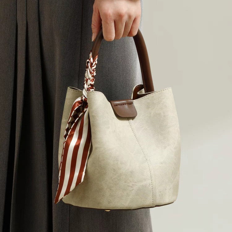 StreetÉvo Bucket Bag