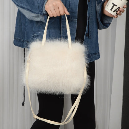 Bolso de peluche Winter Luxe