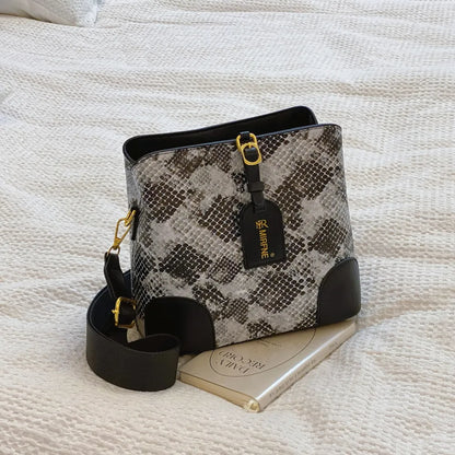 Fierce Snake Print Shoulder Bag - BAGMODA