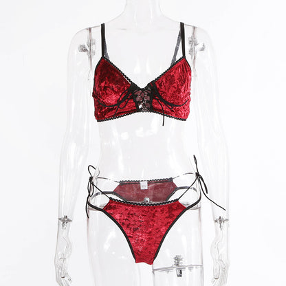 Conjunto de lencería erótica de ante elegante francesa para Navidad.