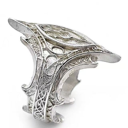 Kreativer, trendiger, personalisierter neuer Vintage-Ring