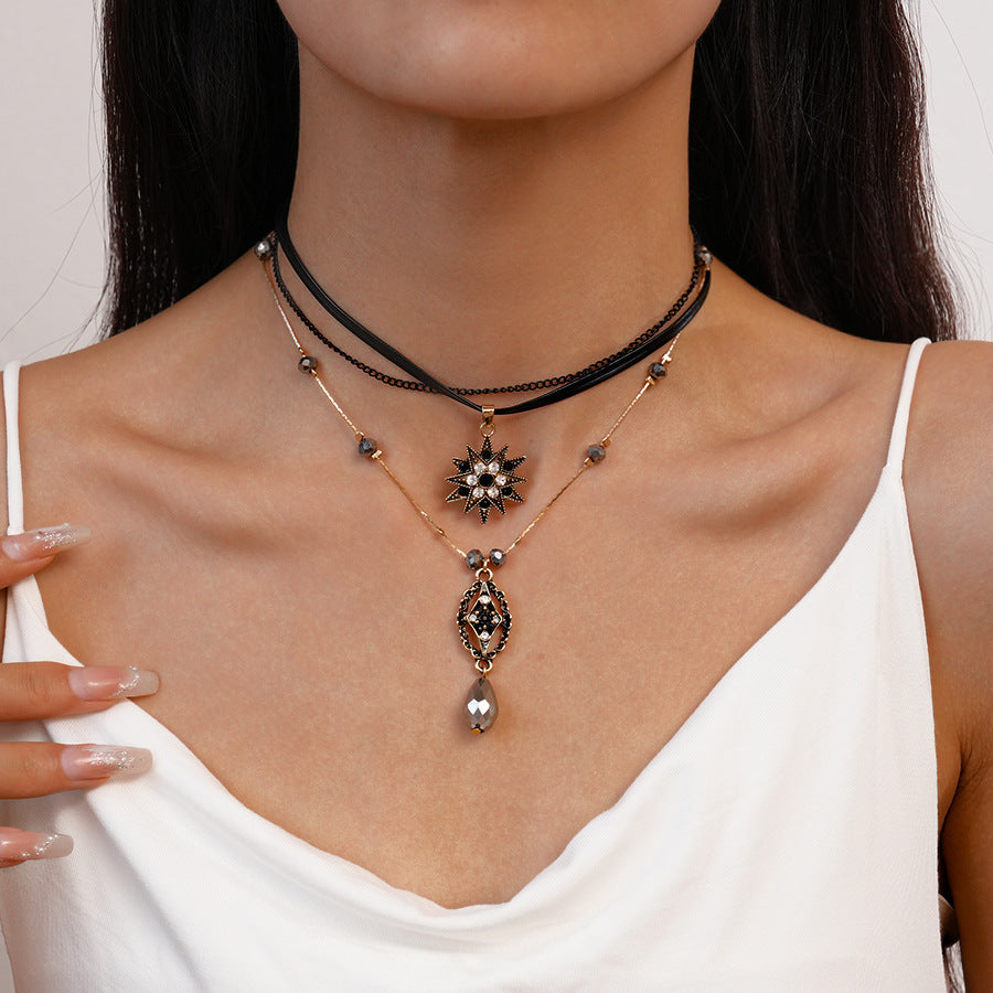 Two-piece European And American Diamond Leather Crystal Eight-pointed Stars Clavicle Chain