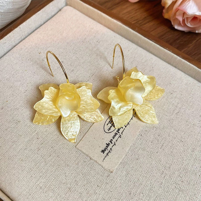Vintage Acrylic Flower Exaggerated Earrings