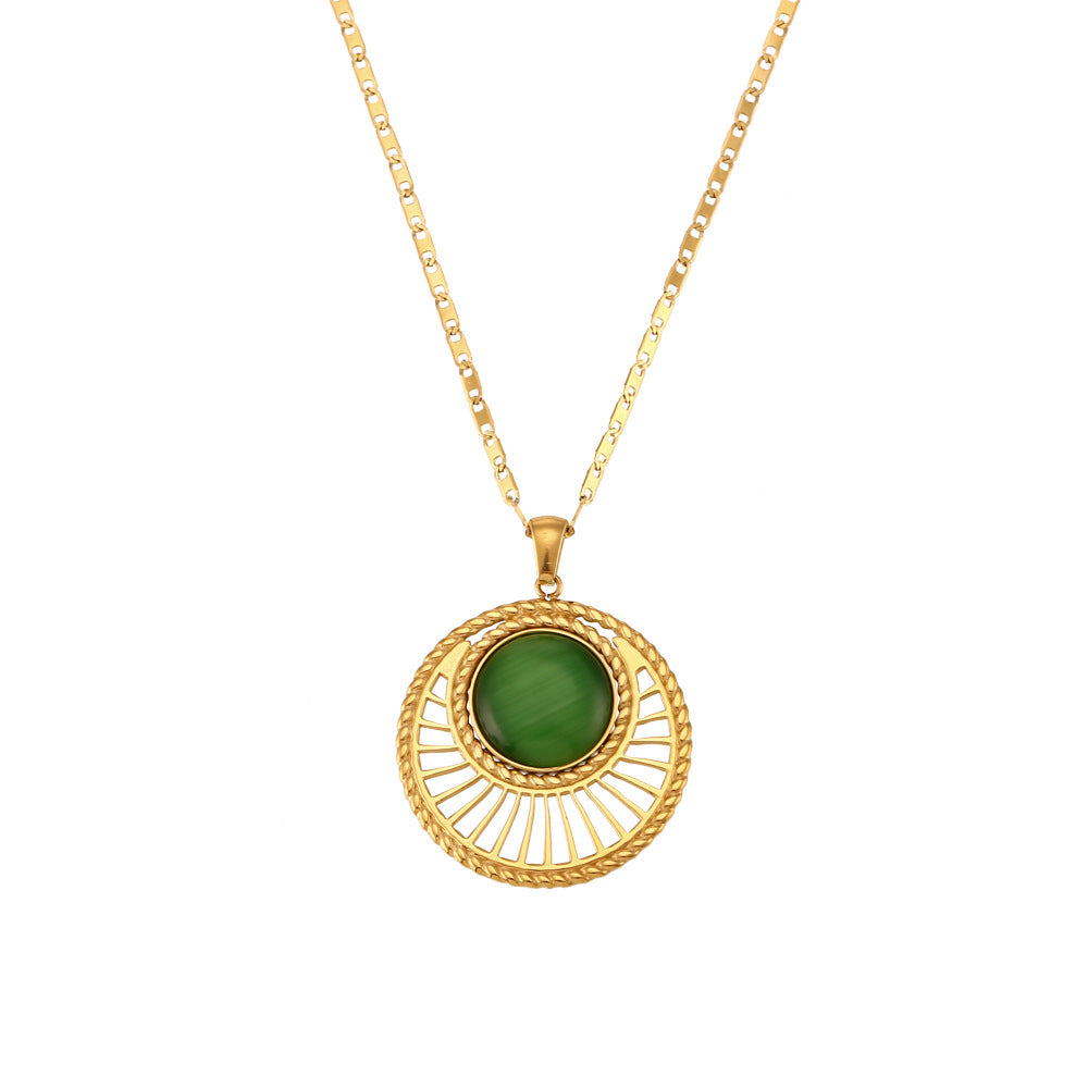 Collar de acero inoxidable chapado en oro con colgante de sector hueco