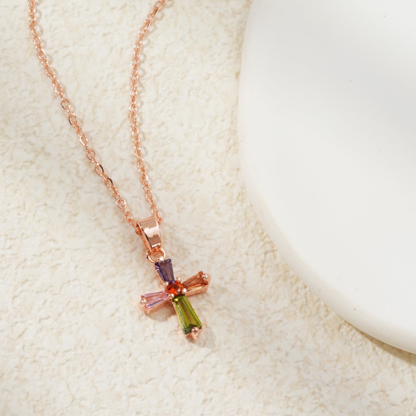 Colorful Copper Inlaid With Zircon Pendant Light Luxury Simple Personalized All-match Necklace