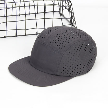 Gorra de skate de cinco piezas de nailon perforado con láser, transpirable y de secado rápido.