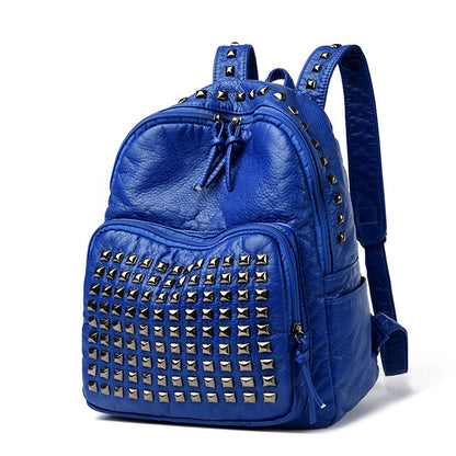 Urban Titan Rucksack mit Nieten