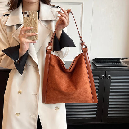 Winter Chic Leather Shoulder Bag - BAGMODA