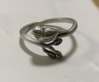 Anillo artístico vintage tailandés de plata de ley S925 con hojas de pájaro