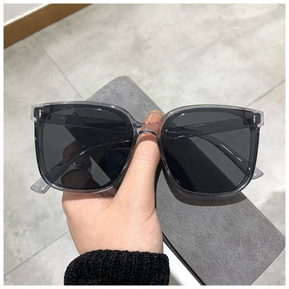 Neue Brille für Männer und Frauen mit schwarzem Rahmen