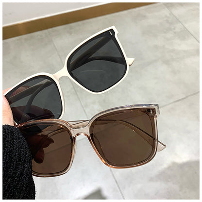 Neue Brille für Männer und Frauen mit schwarzem Rahmen