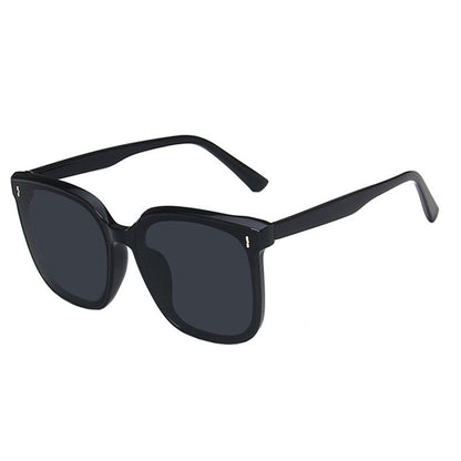 Neue Brille für Männer und Frauen mit schwarzem Rahmen