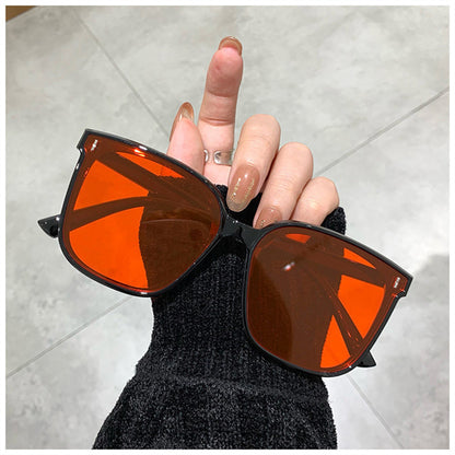 Neue Brille für Männer und Frauen mit schwarzem Rahmen