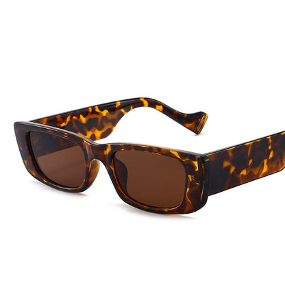 Nuevas gafas de sol cuadradas con montura pequeña retro para hombre y mujer, gafas de sol de tendencia europea y americana, gafas de sol para fotografía callejera.