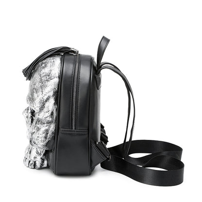 Mochila tridimensional con calavera en relieve