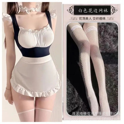 Lencería sexy y mono seductor
