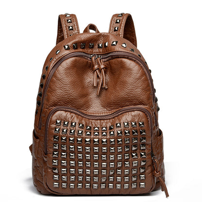 Urban Titan Rucksack mit Nieten