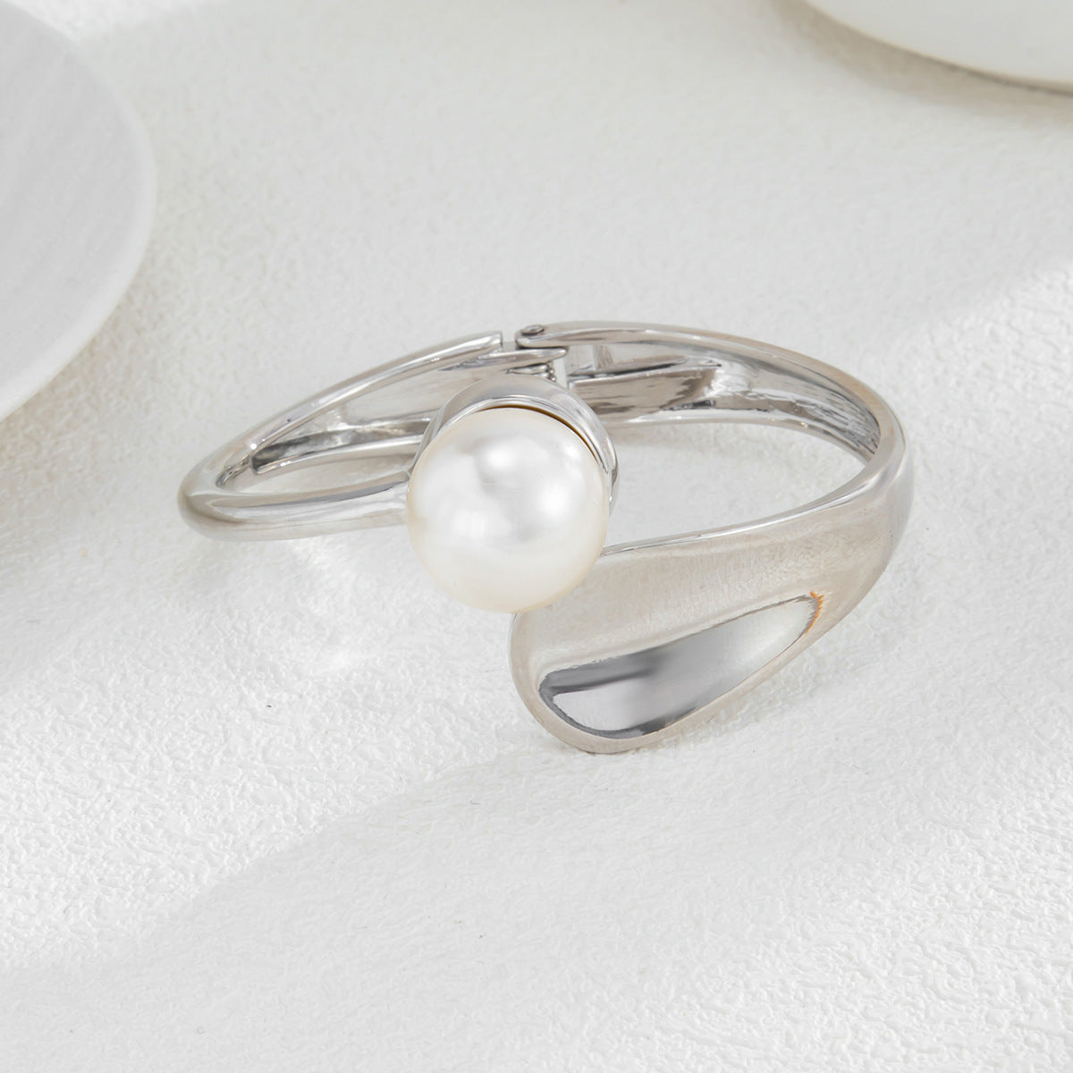 Ornament Irregular Fashion Pearl Bracelet Fashion Open Bracelet For Women